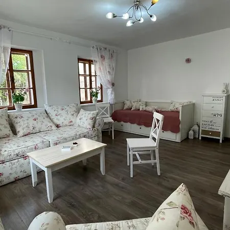 Na Návsi 19 U Hluboké Apartmán *