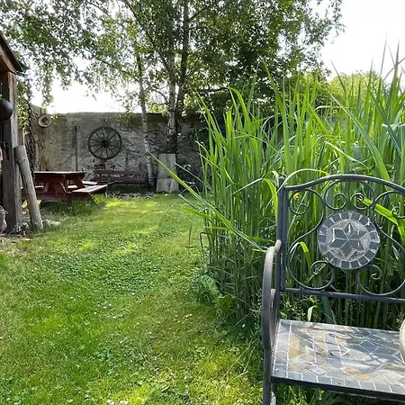 Na Návsi 19 U Hluboké * Hrdejovice